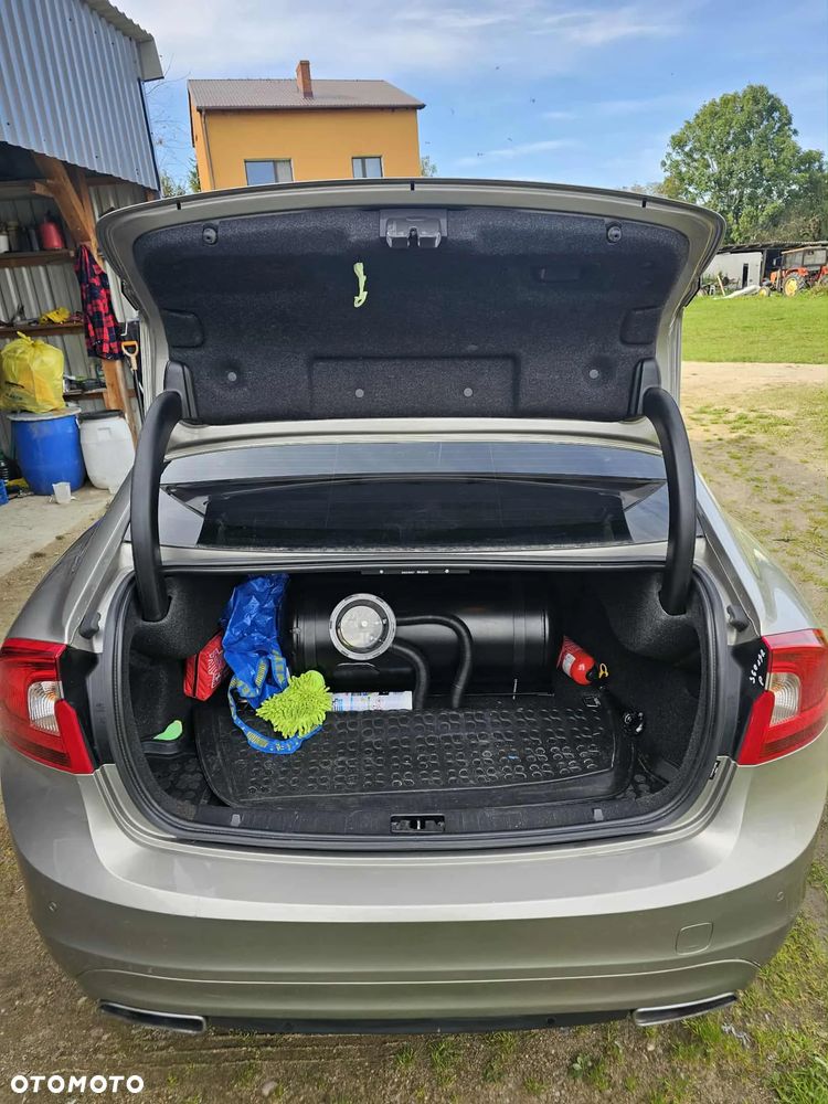 Volvo S60 2.5 T5 AWD - 17