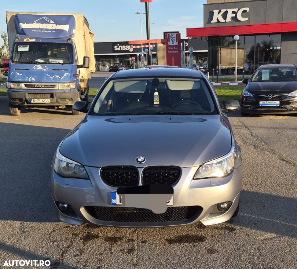 BMW Seria 5 520i Touring - 4