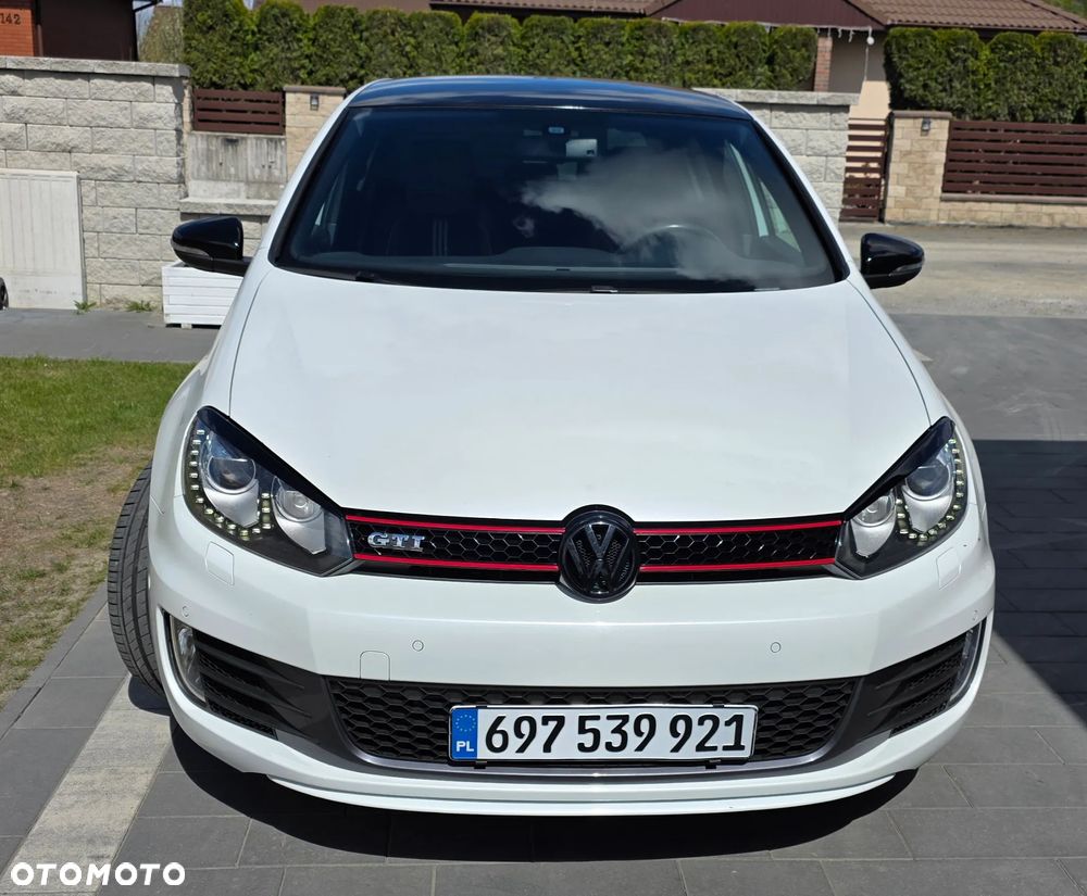 Volkswagen Golf 2.0 GTI DSG adidas - 2