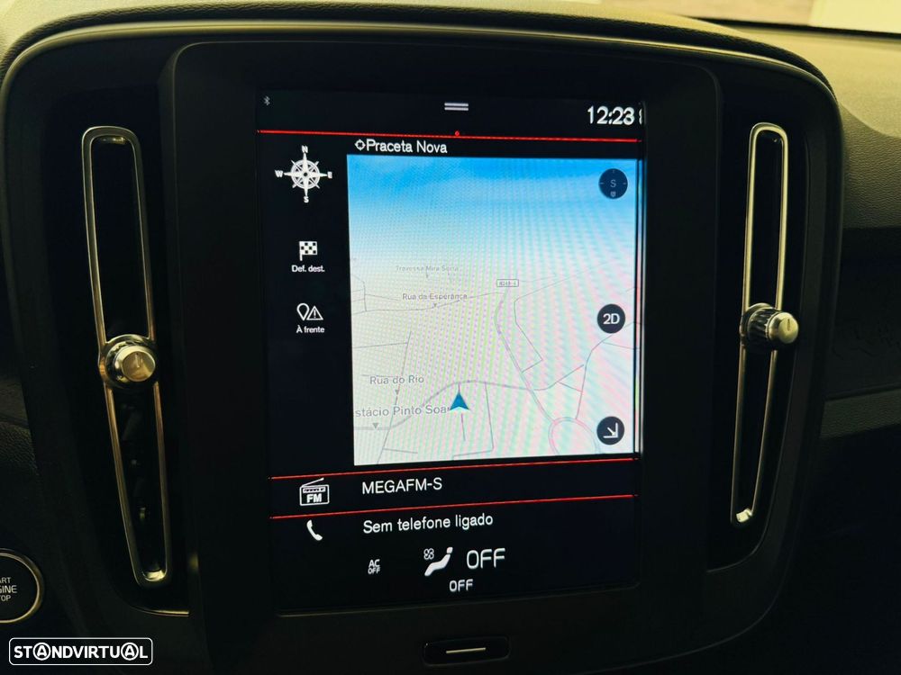 Volvo XC 40 1.5 T3 Momentum Plus - 13