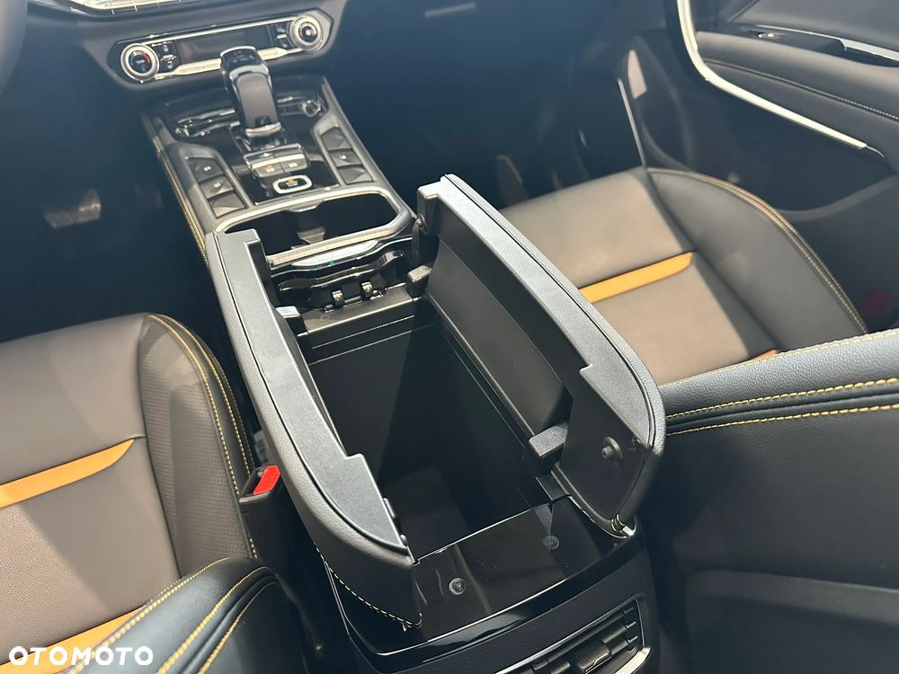 Bestune T77 1.5T Business DCT - 28