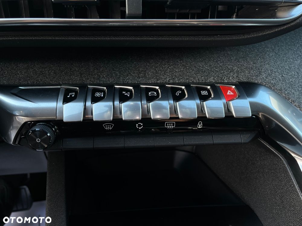 Peugeot 3008 PureTech 130 Stop & Start GPF EAT8 Allure - 16