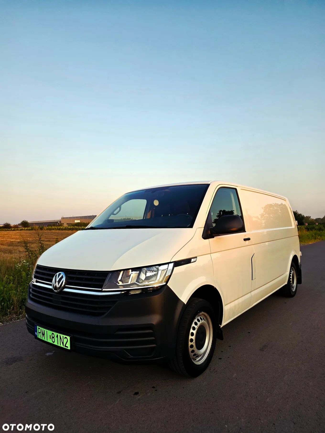 Volkswagen Transporter - 1
