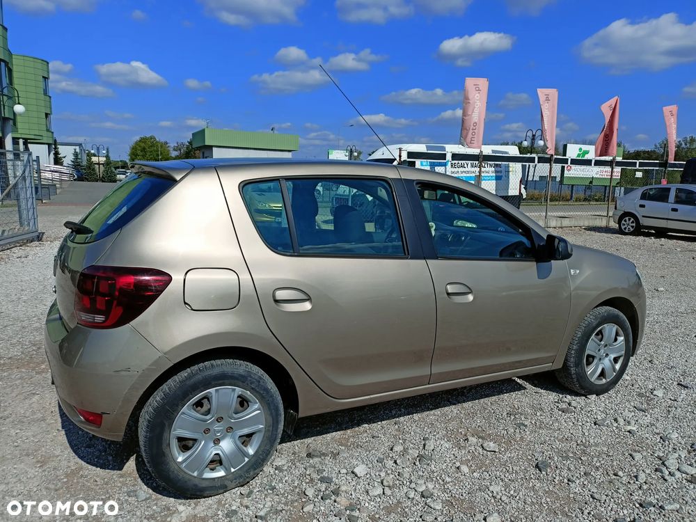 Dacia Sandero - 4