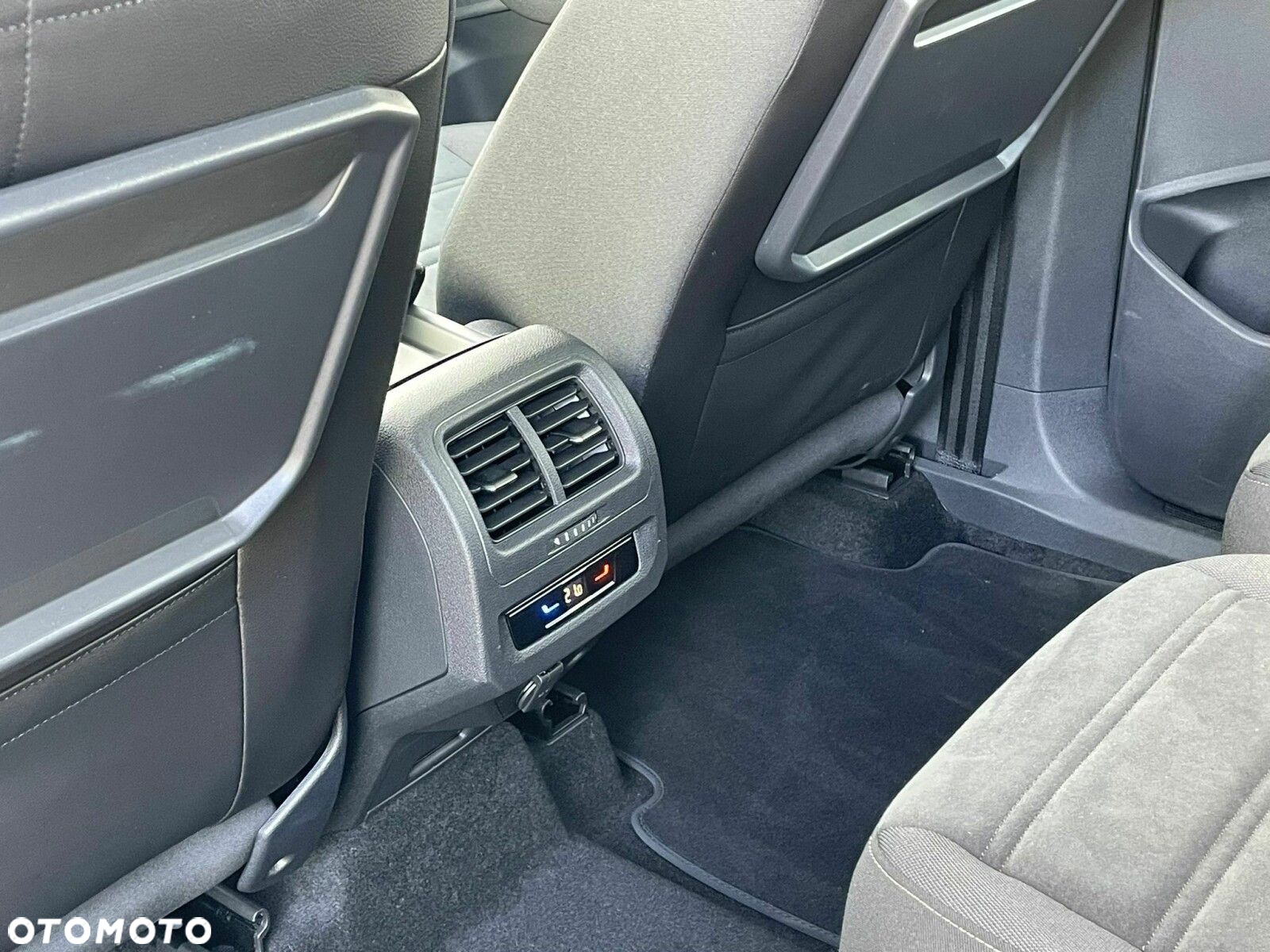 Volkswagen Touran 1.5 TSI EVO Highline DSG - 12