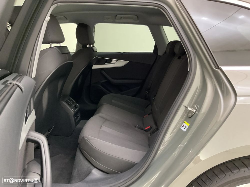 Audi A4 Avant 35 TDI S line S tronic - 19