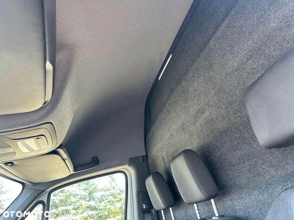 Mercedes-Benz Sprinter 319 - 7