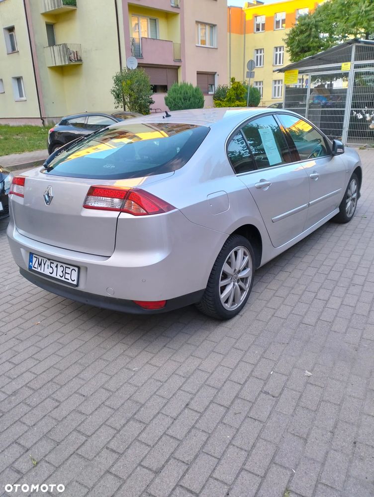 Renault Laguna dCi 110 FAP Bose Edition - 5