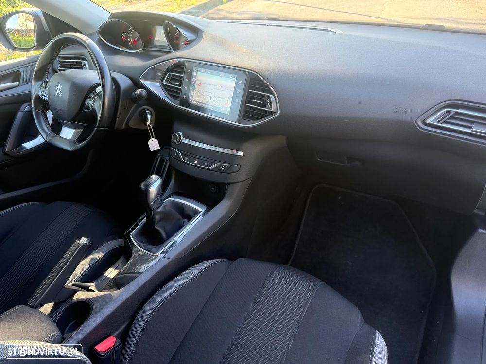 Peugeot 308 SW - 13