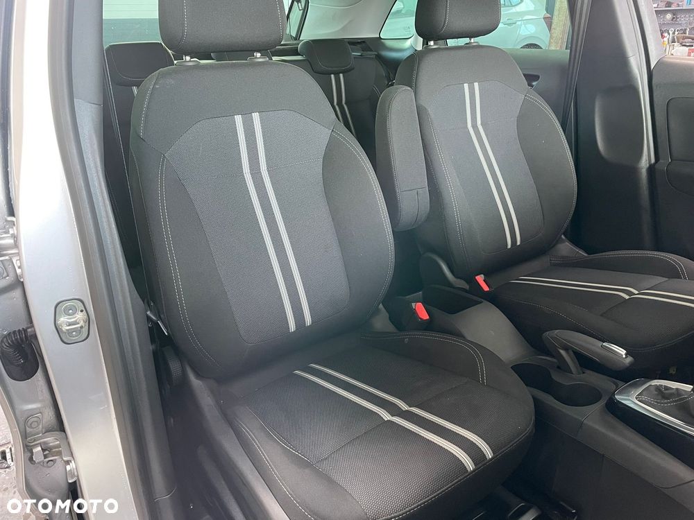 Opel Crossland - 17