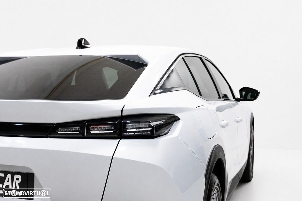 Peugeot 408 1.2 Hybrid Allure e-DCS6 - 8