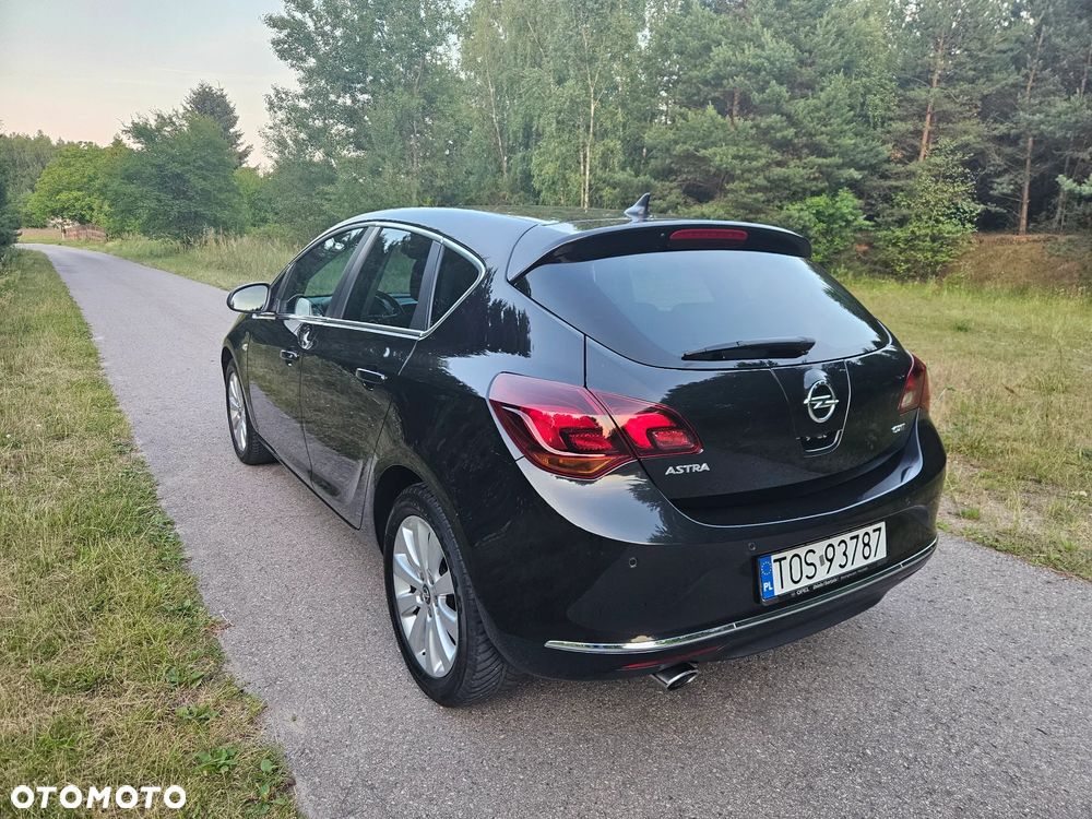 Opel Astra 2.0 CDTI Exklusiv - 4
