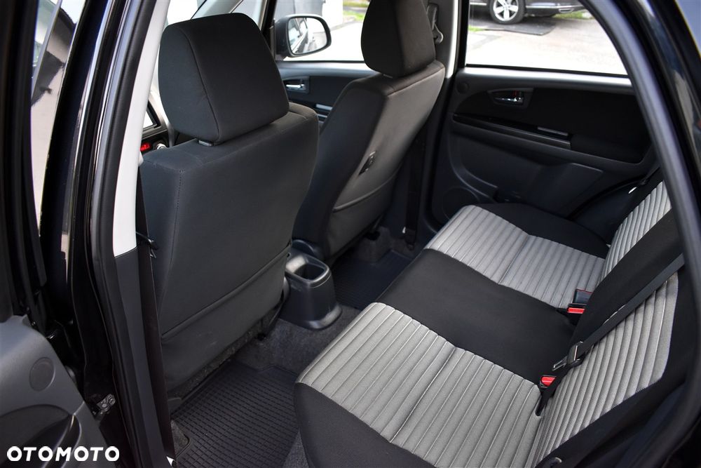 Suzuki SX4 1.6 VVT Streetline 4x2 Club - 18