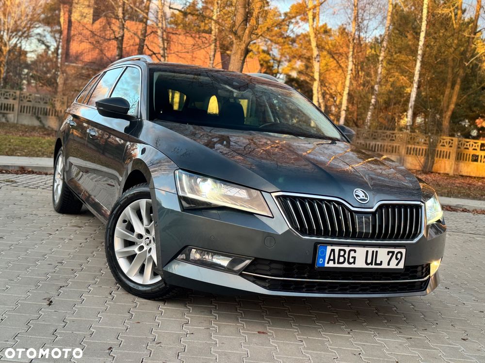Skoda Superb 2.0 TDI DSG Premium Edition - 1