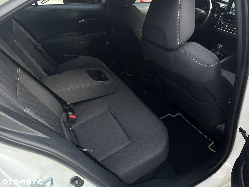 Toyota Corolla 1.8 Hybrid Comfort - 13