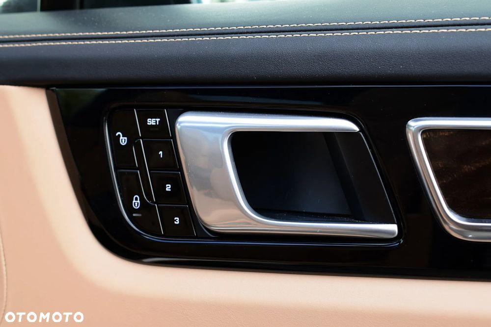 Porsche Cayenne Platinum Edition - 23