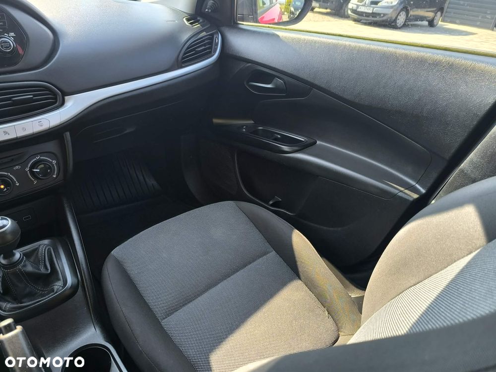 Fiat Tipo 1.4 16V Lounge EU6d - 22
