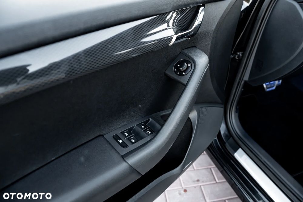 Skoda Octavia 2.0 TSI (Green tec) DSG RS - 18