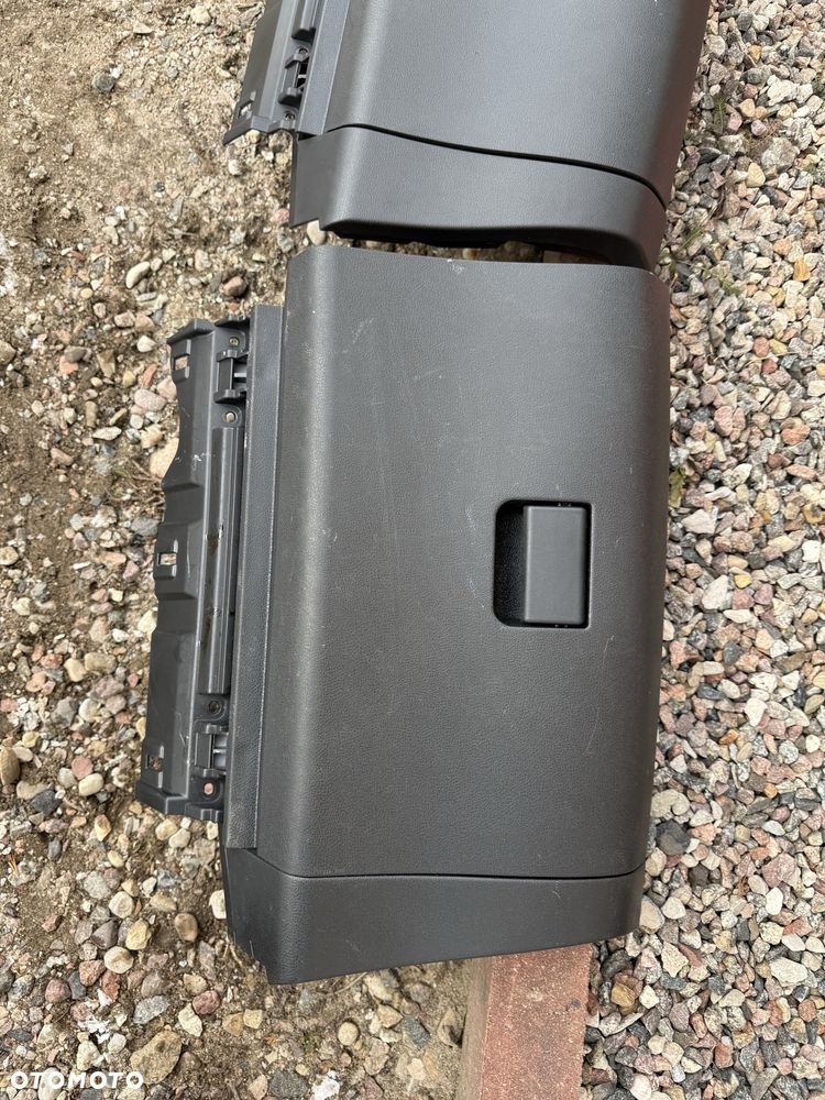 Schowek pasażera Nissan Leaf I czarny - 2