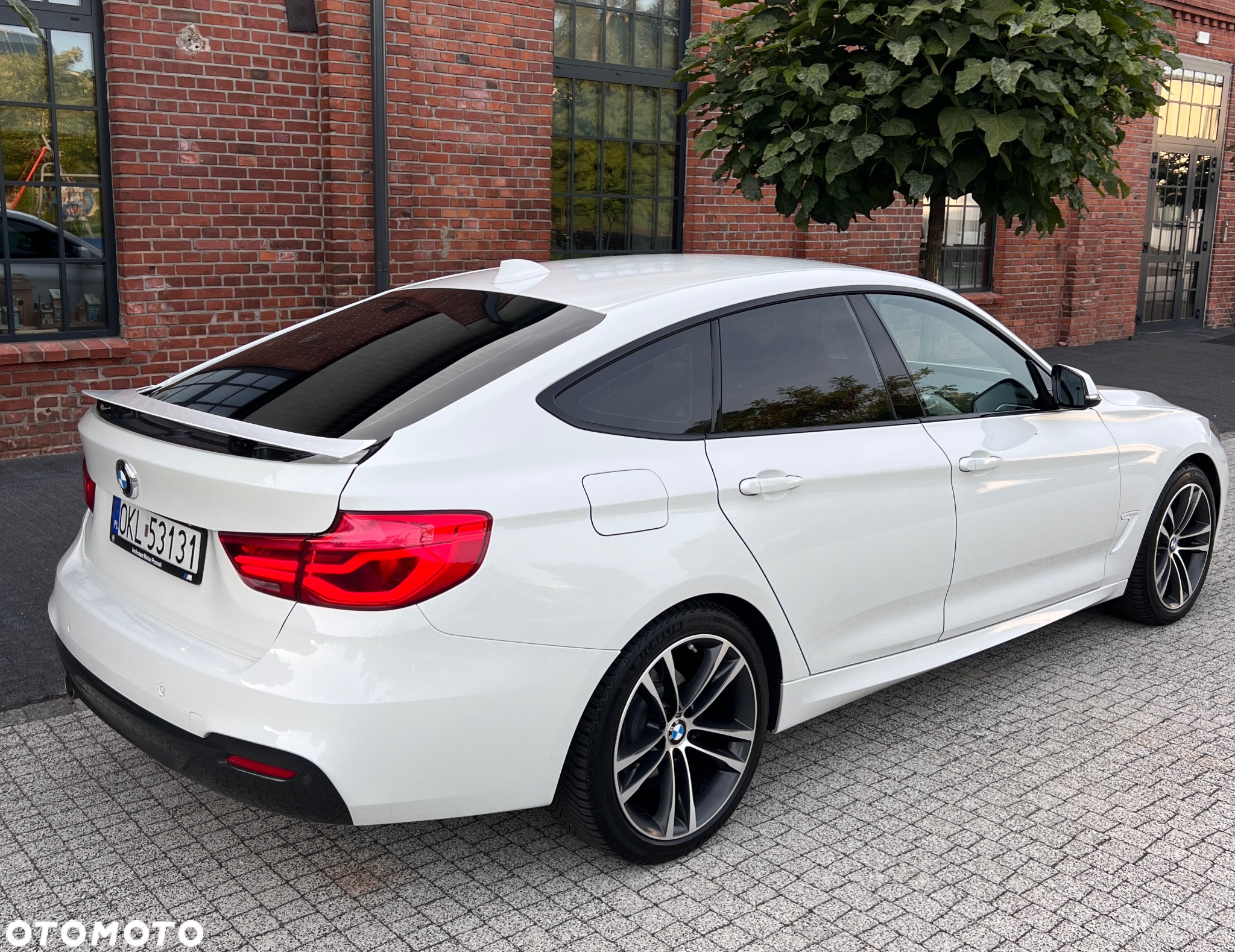 BMW 3GT 318d M Sport - 13