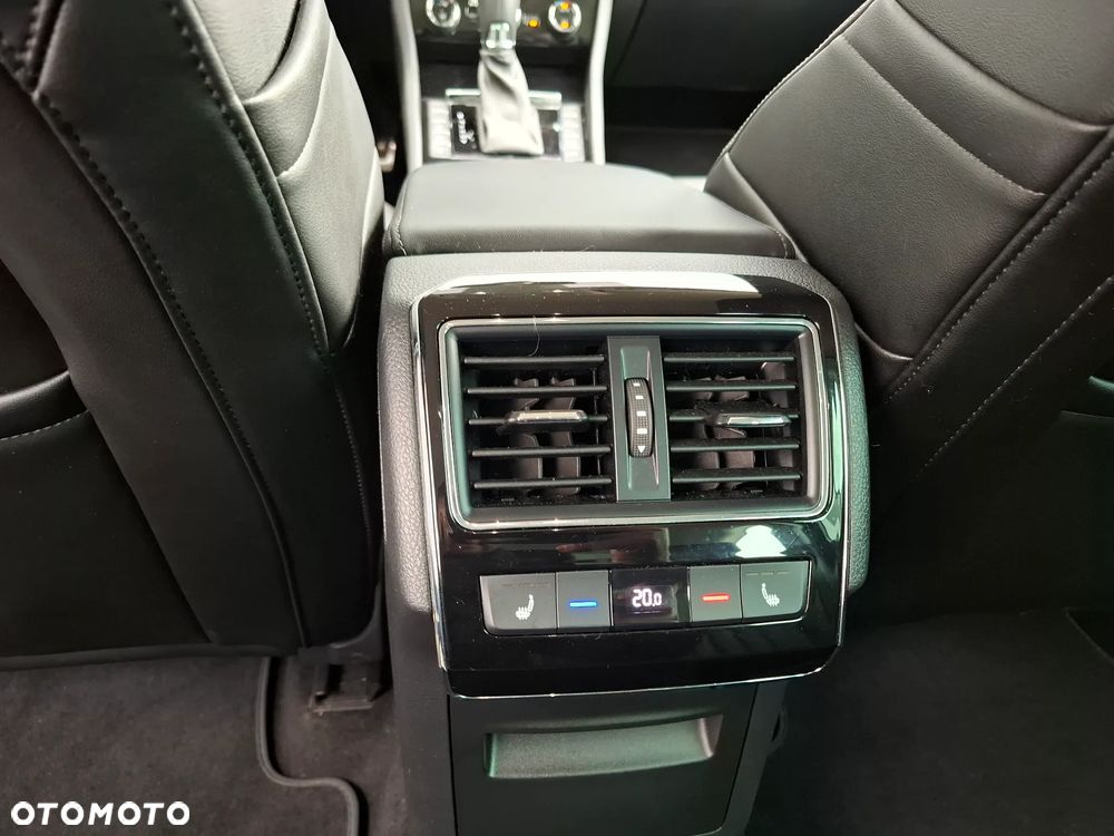 Skoda Superb 2.0 TSI L&K DSG - 20