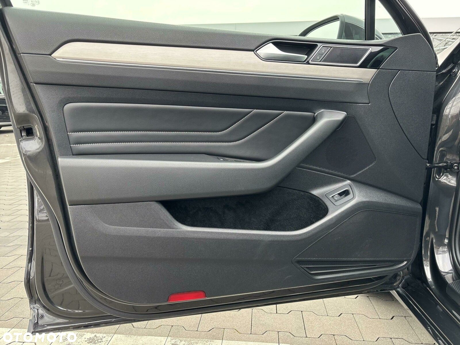 Volkswagen Passat 2.0 TDI Elegance DSG - 9