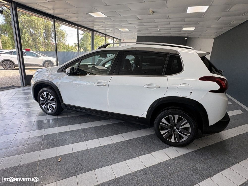 Peugeot 2008 1.2 PureTech Allure - 6