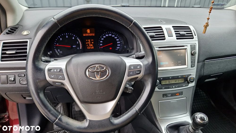 Toyota Avensis 2.0 D-4D Premium - 19