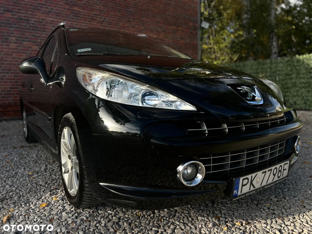 Peugeot 207 - 33