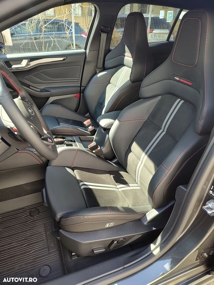 Ford Focus 2.3 Ecoboost 7DCT ST X - 25