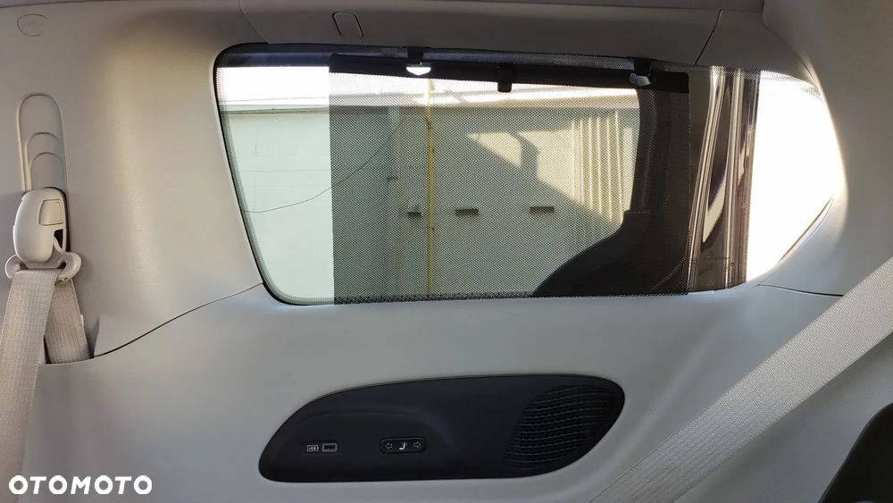 Chrysler Pacifica - 30