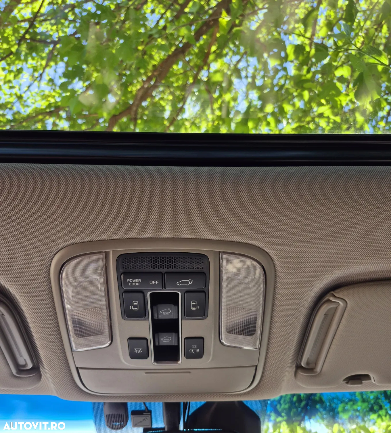 Kia Carnival - 41