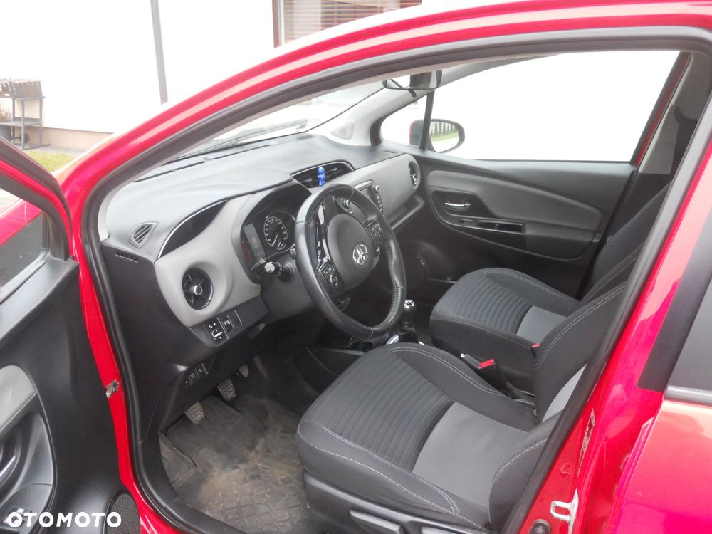Toyota Yaris 1.0 Premium - 5