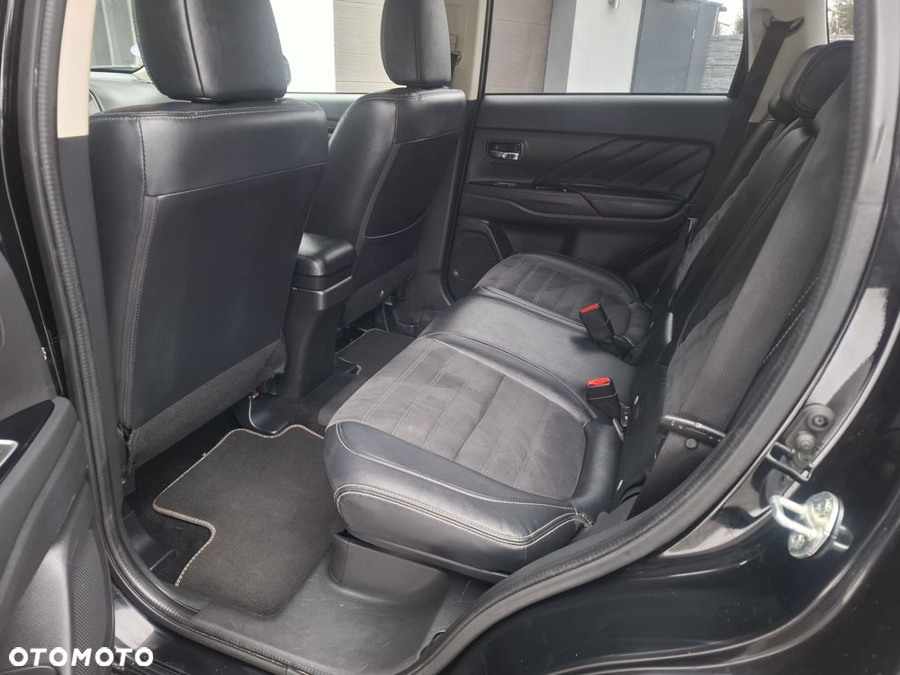 Mitsubishi Outlander 2.0 4WD - 10