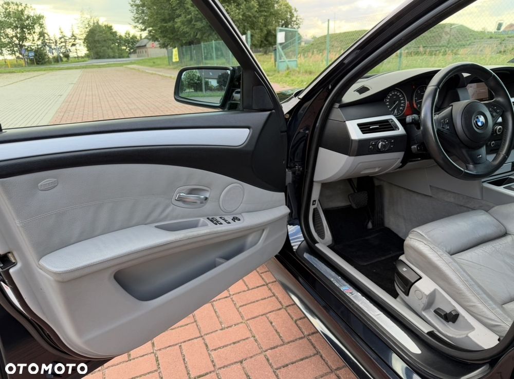 BMW Seria 5 - 13