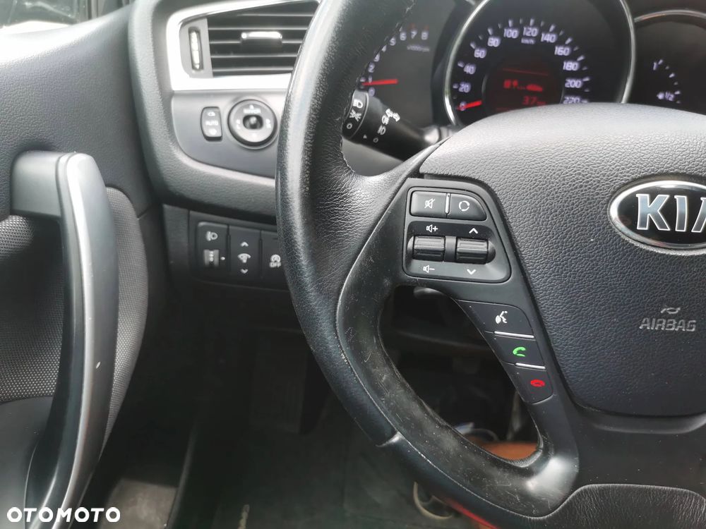 Kia Ceed 1.6 GDI Dream-Team Edition - 14