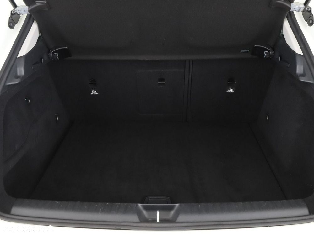 Mercedes-Benz GLA 200 Style - 21