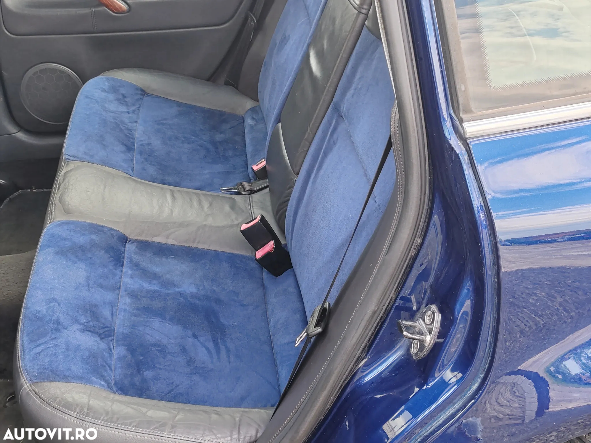 Volkswagen Passat - 13
