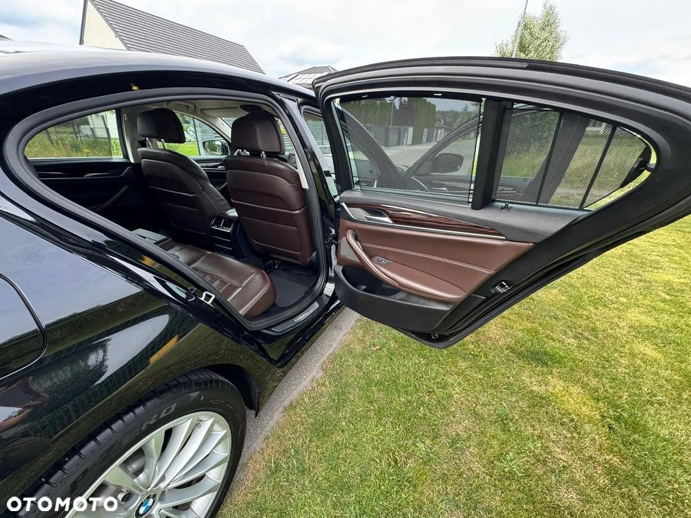 BMW Seria 5 520d Luxury Line - 11