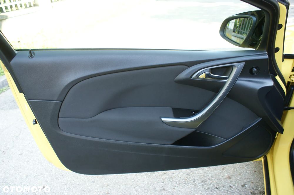 Opel Astra 1.4 Turbo - 11