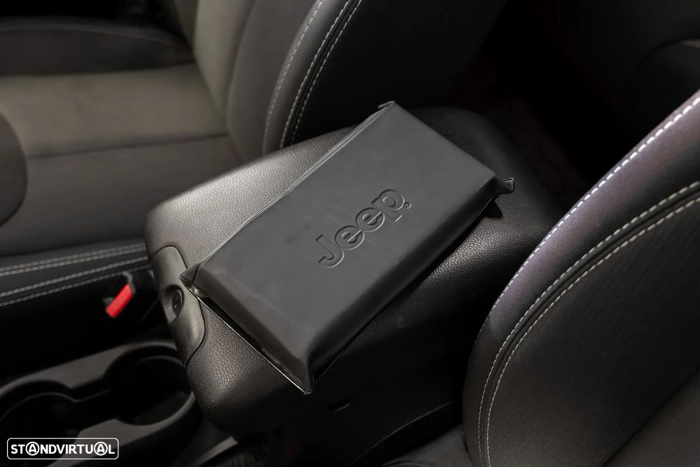 Jeep Wrangler Unlimited 2.8 CRD ATX Sahara Adventure Edition - 25