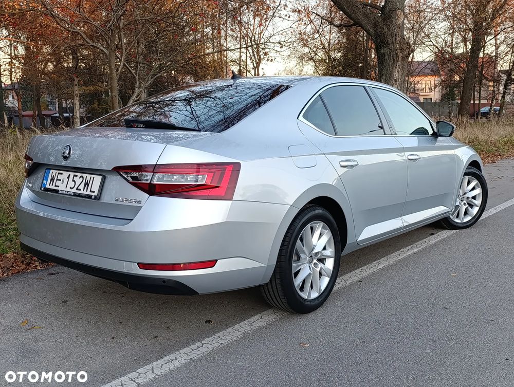 Skoda Superb 2.0 TDI Ambition - 2