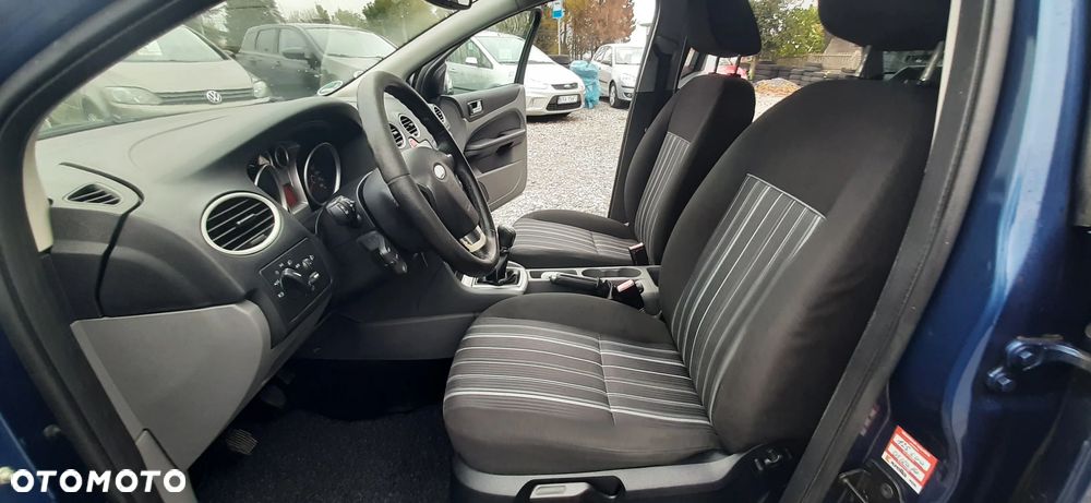 Ford Focus - 24