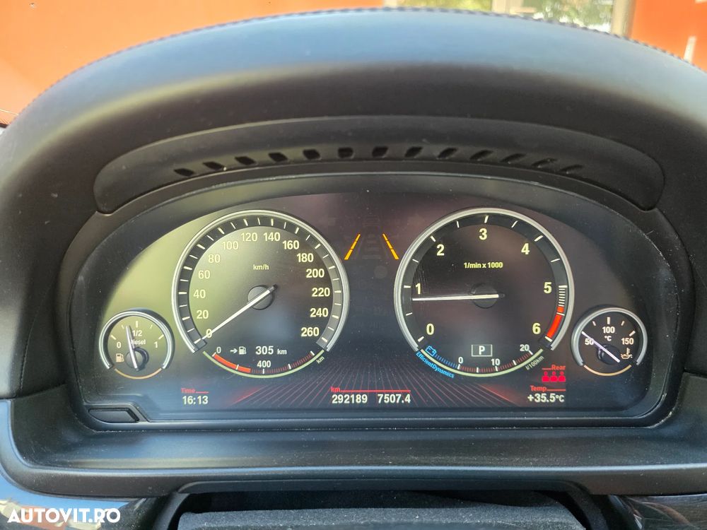 BMW Seria 5 525d xDrive Touring - 21