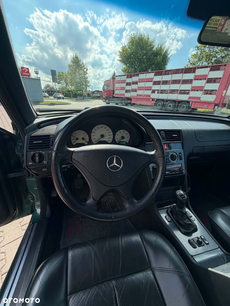 Mercedes-Benz Klasa C 180 T Sport - 9