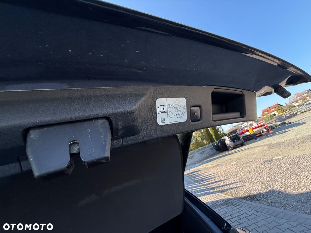 Ford Kuga 2.0 EcoBlue Hybrid ST-LINE X - 34