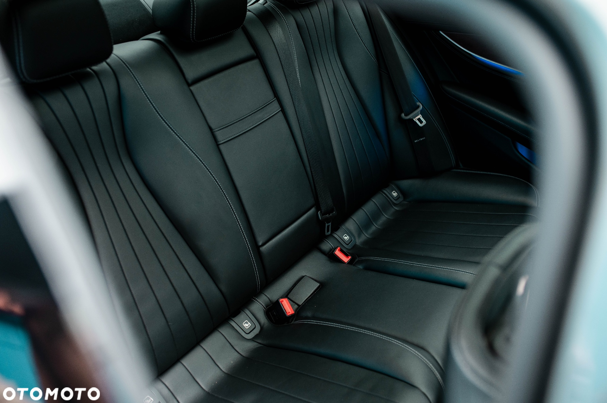 Mercedes-Benz Klasa E 400 4-Matic 9G-TRONIC - 19