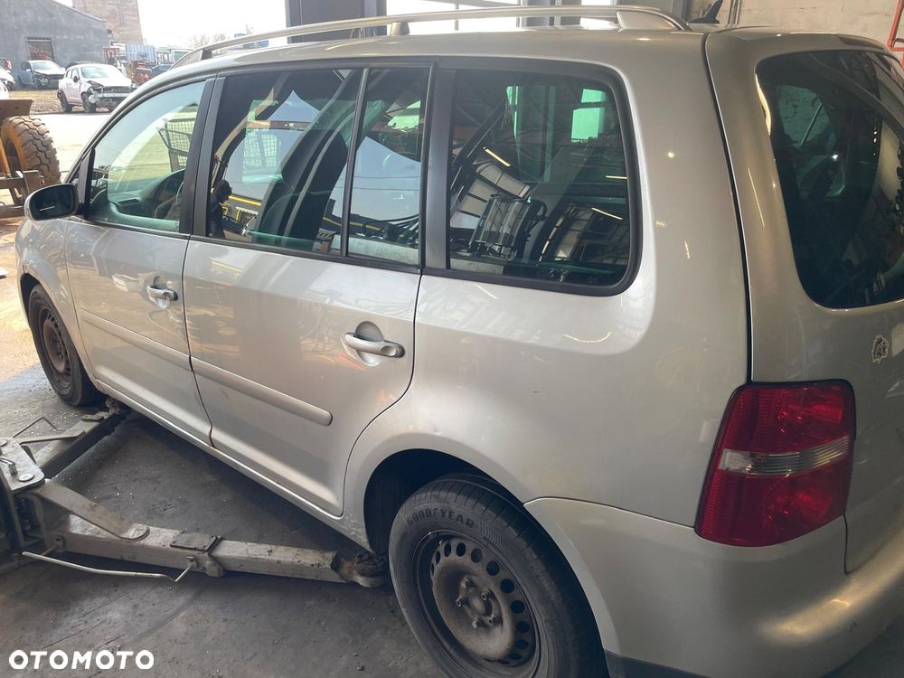 Volkswagen Touran NA CZĘŚCI!!! Kolor: LA7W - 3