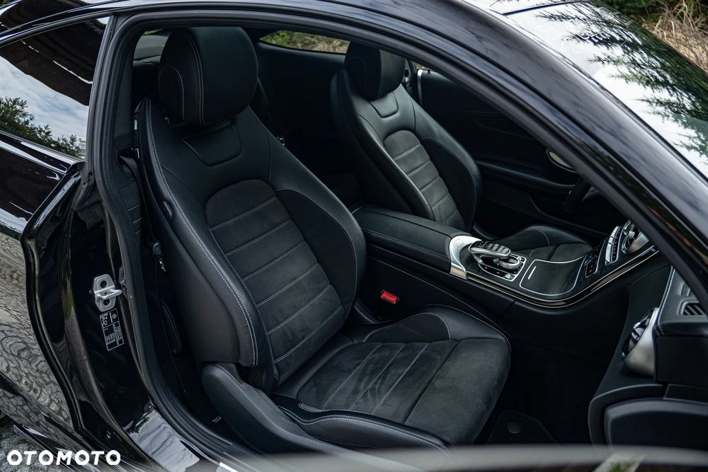 Mercedes-Benz Klasa C 200 4-Matic 9G-Tronic - 24