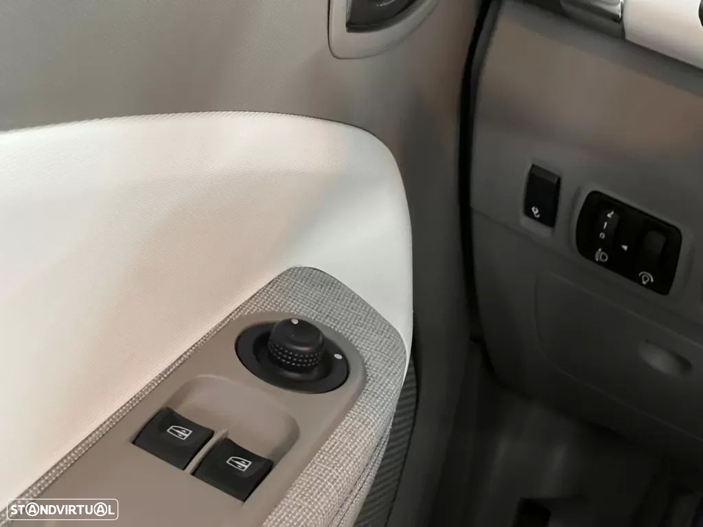 Renault Zoe (c/ Bateria) 41 kwh Intens - 26